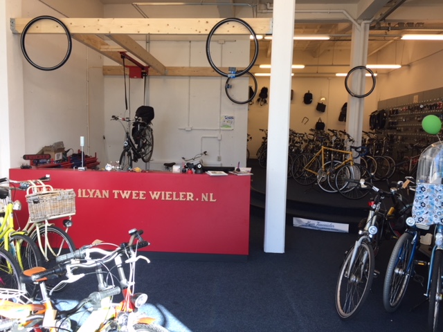 ilyan tweewieler - Home